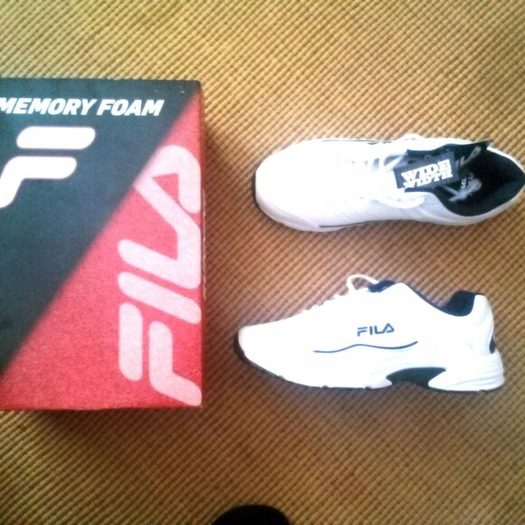 Memory Foam Fila Sportland: Wide (4E).  Lightweight. New